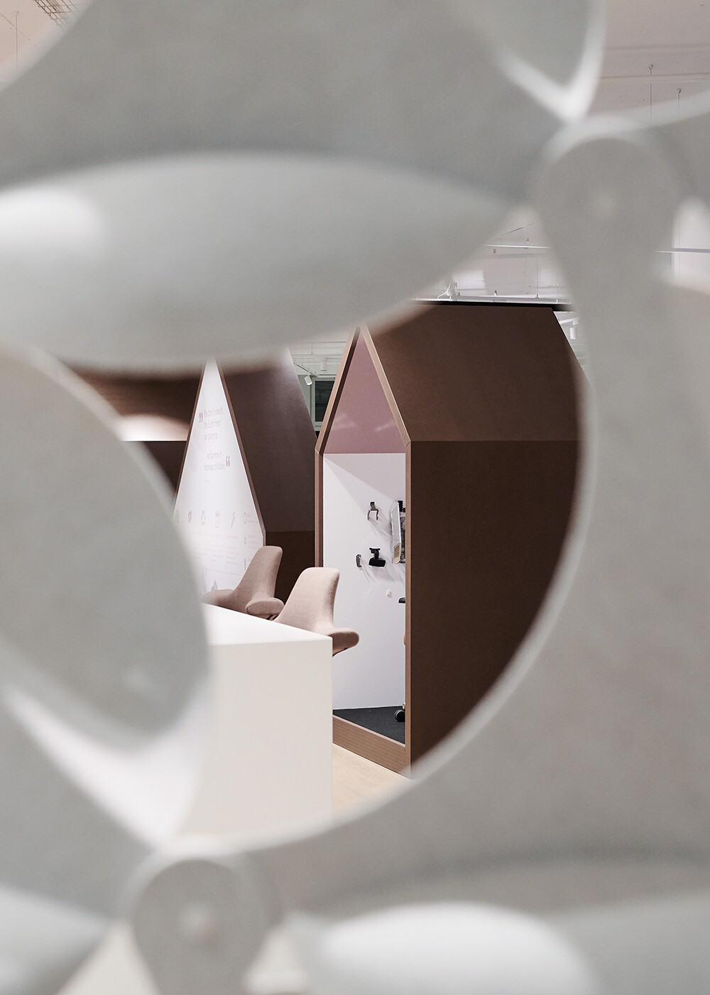 Mint Architecture Projects Work Education Flokk Showroom Holzhaeuser Nordic Design Hochformat