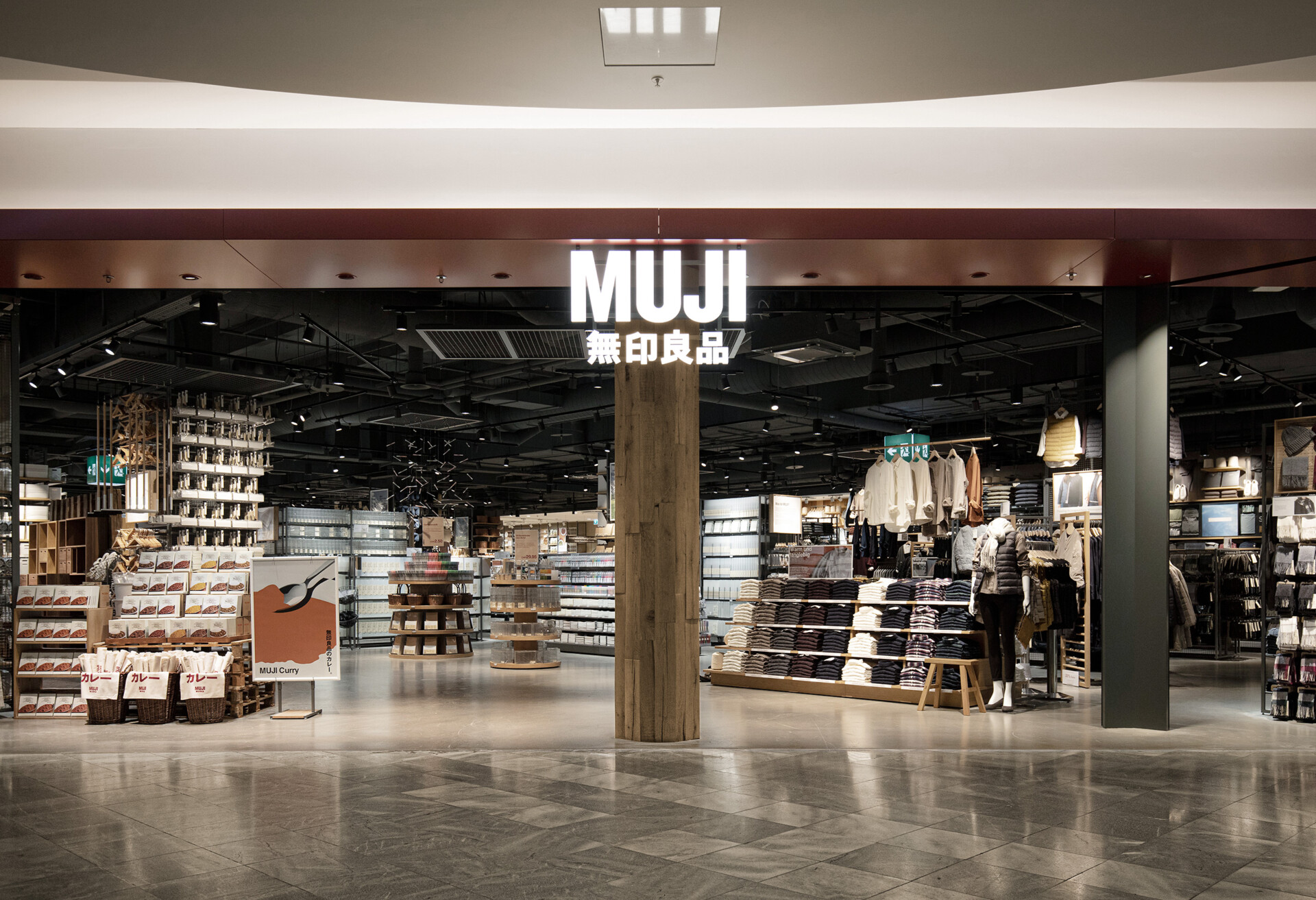 Mint Architecture Projects Work Brands Lifestyle Muji Store Glattzentrum Zurich Eingangsbereich 2